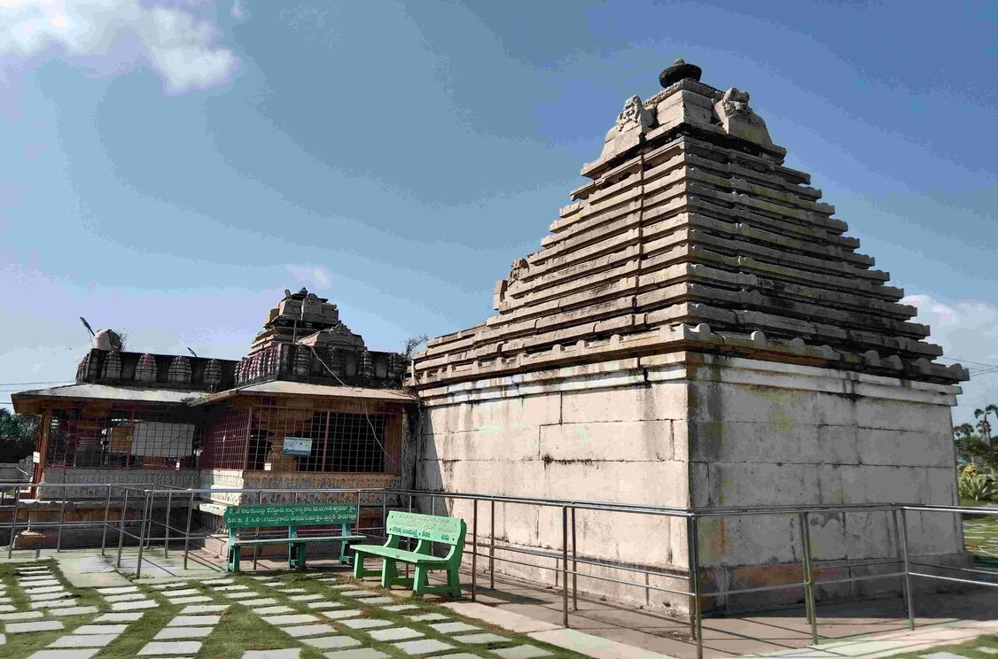 Chaya Someswara Temple