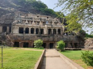 <a href="https://tourspots.in/vijayawada-tour-spots/">Vijayawada</a>